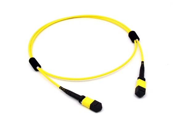 SM OS1 8 влакна MPO/MTP Patch кабел