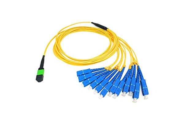 MTP/MPO-SC preklopni kabel