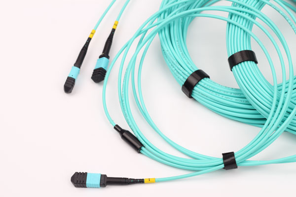 Pristatome MPO-MTP magistralinius kabelius: didina didelės spartos duomenų perdavimą